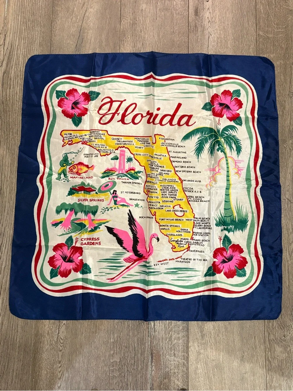 EUC Women’s Large VINTAGE Silk FLORIDA Souvenir Scarf